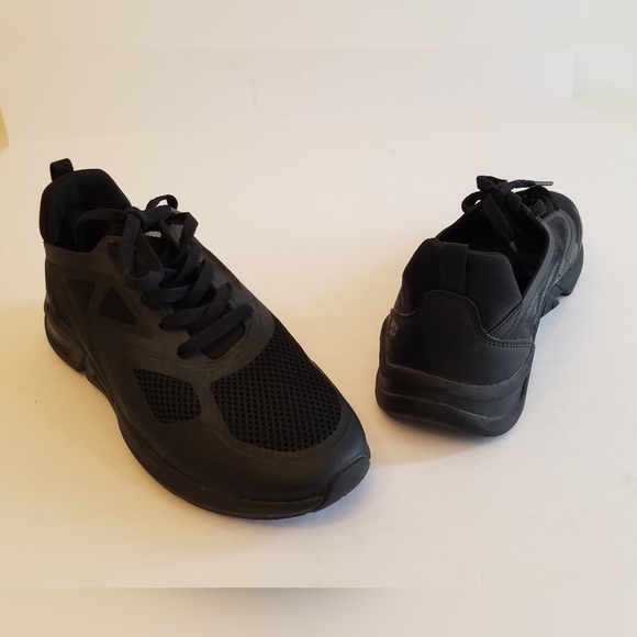Fabletics Venice Performance Sneakers Black Size 9.5 - Picture 1 of 10